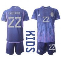 Argentina Lautaro Martinez #22 Replika babykläder Bortaställ Barn VM 2022 Kortärmad (+ korta byxor)